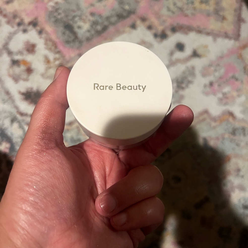 Rare Beauty Light-Medium Setting Powder